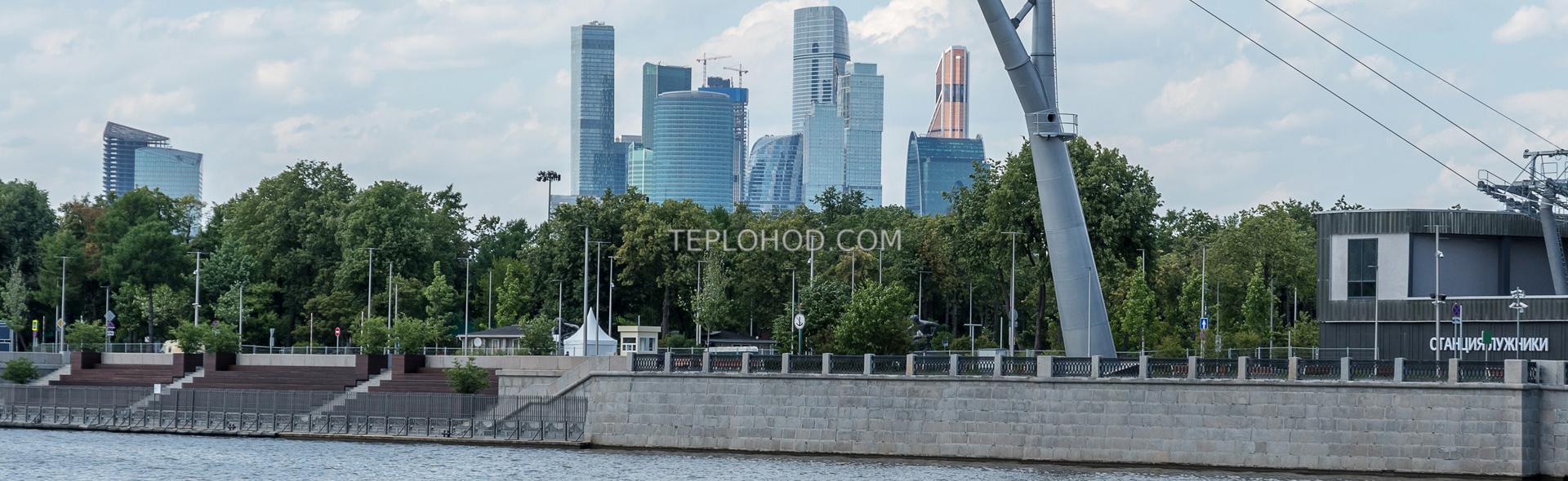 Экскурсия на теплоходе с гидом "Воробьевы горы" по всему центру Москвы 