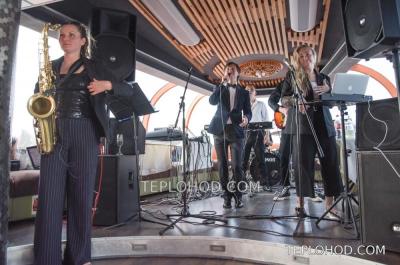 Вечеринка на теплоходе