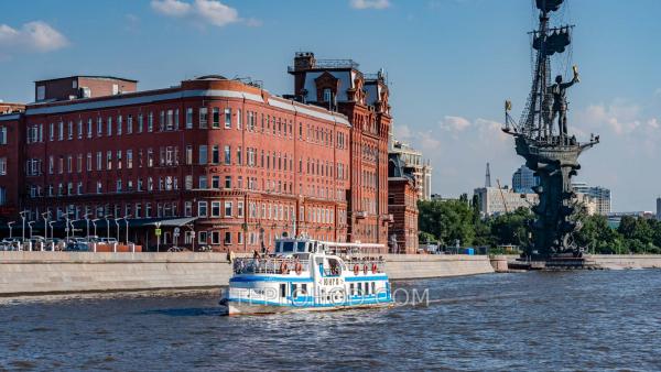 Речная прогулка "Кругосветка" по северо-западу Москвы вокруг Серебряного бора