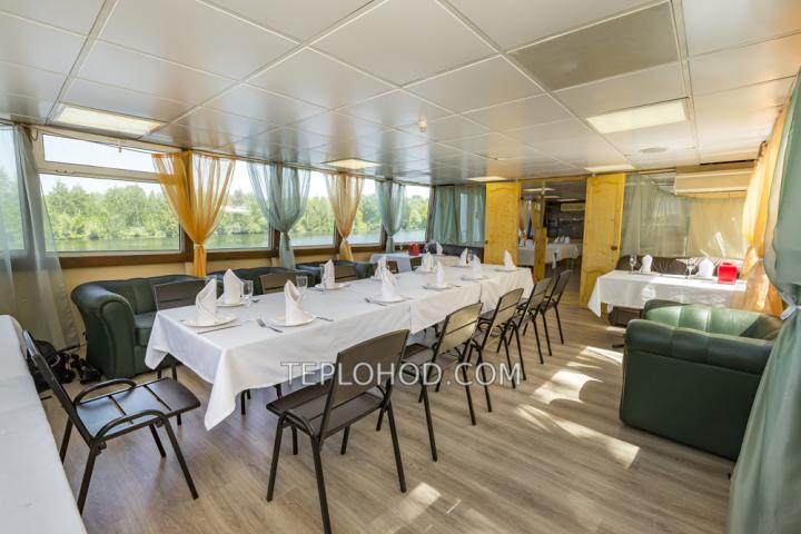 Теплоход “Князь Меньшиков”