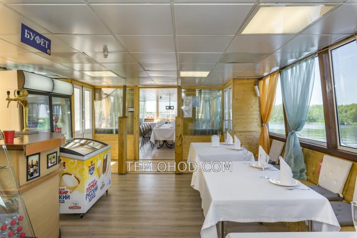 Теплоход “Князь Меньшиков”