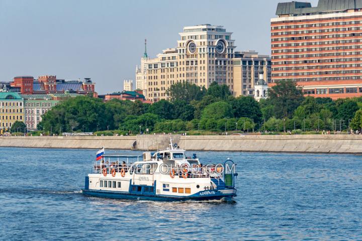 Теплоход “Адмирал”