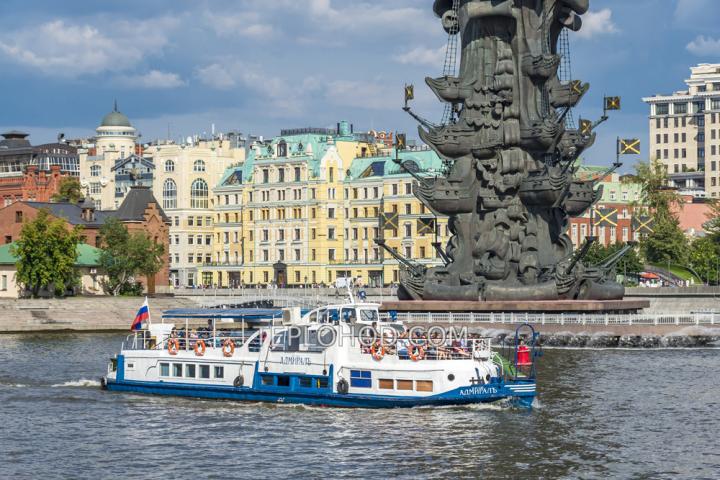 Теплоход “Адмирал”