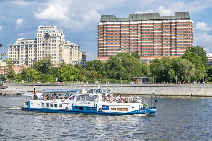 Теплоход “Адмирал”