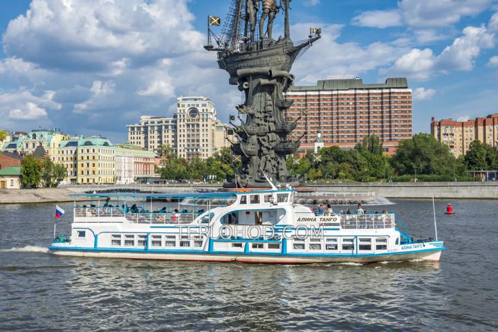 Теплоход “Алина Танго”