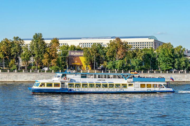 Теплоход “Амели”