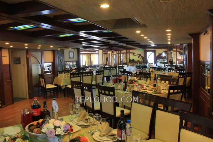 Теплоход “Анна Каренина”