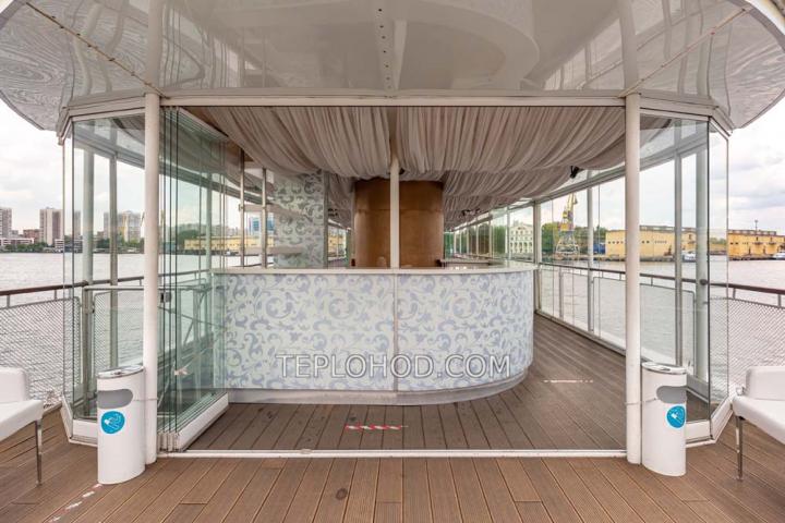 Теплоход “Артурс”