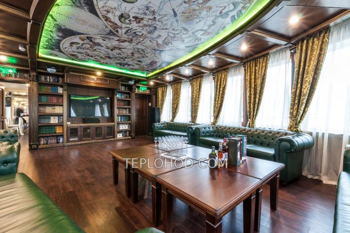 Теплоход “Артурс”