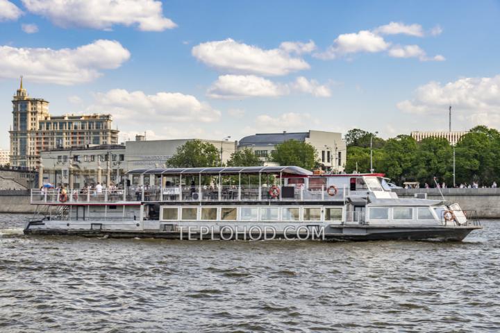 Теплоход “Аврора”