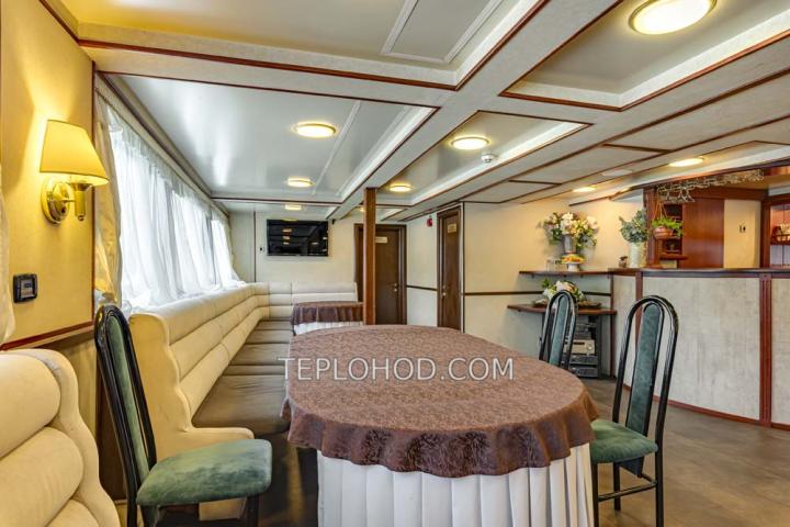 Теплоход “Барс”