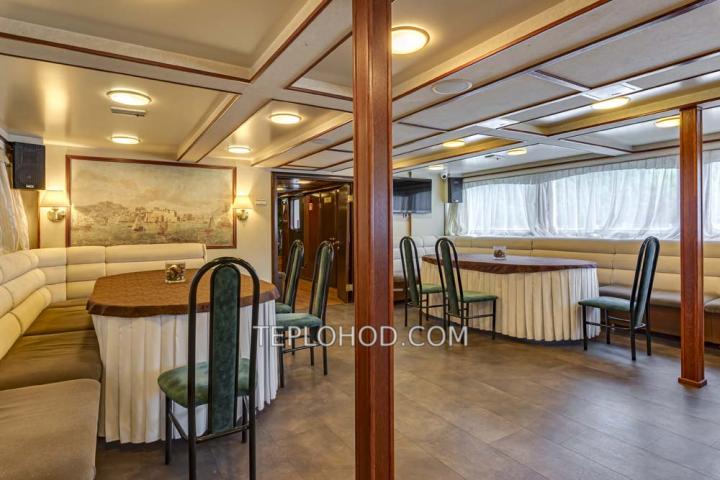 Теплоход “Барс”