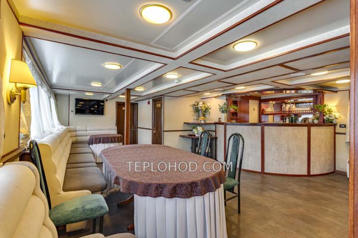 Теплоход “Барс”