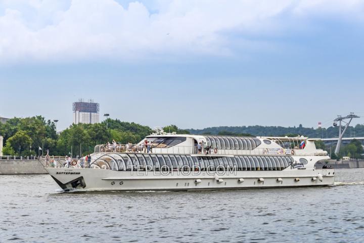 Теплоход “Баттерфляй”