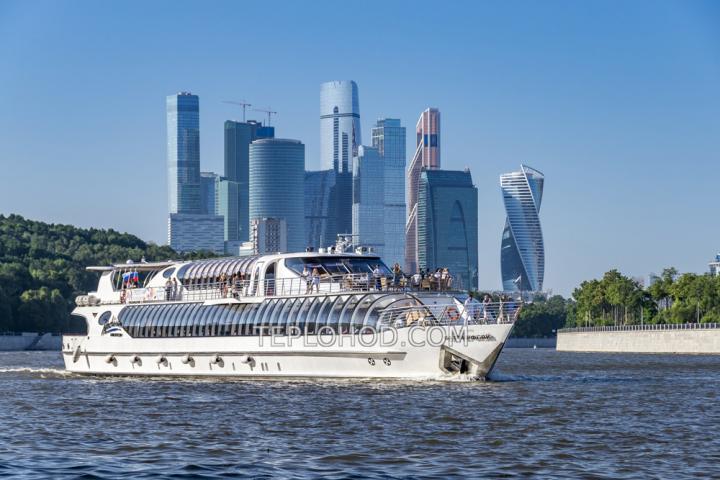 Теплоход “Баттерфляй”