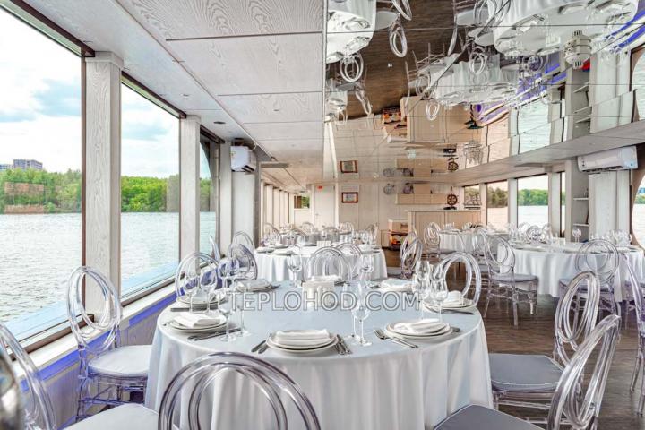 Теплоход “Благодать”