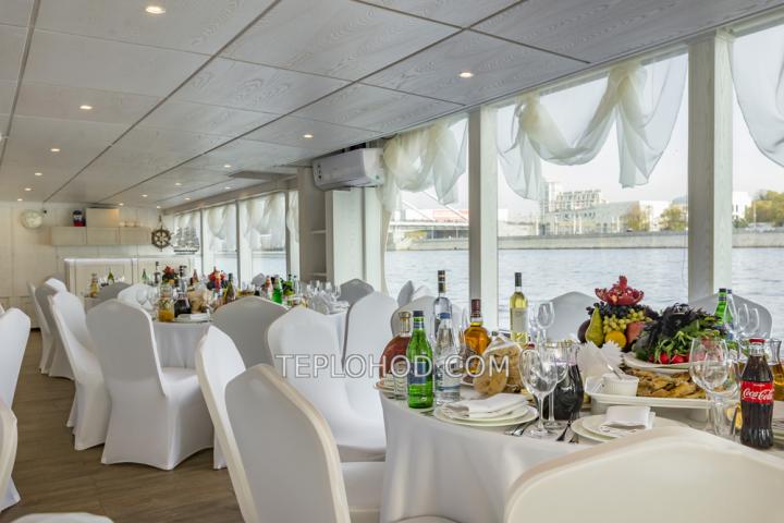 Теплоход “Благодать”