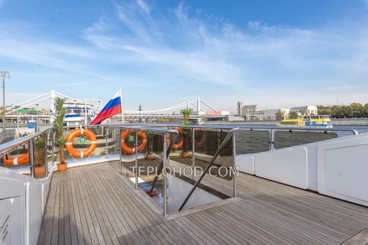 Теплоход “Благодать”