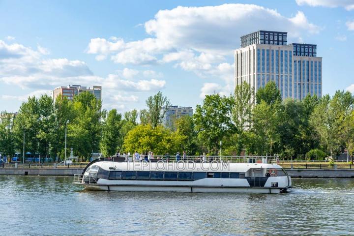 Теплоход “Богема”