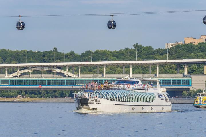 Теплоход “Бон-Вояж”