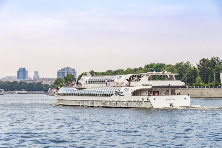 Теплоход “Бьюти”