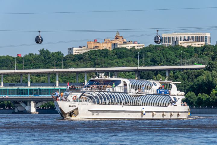 Теплоход “Бьюти”