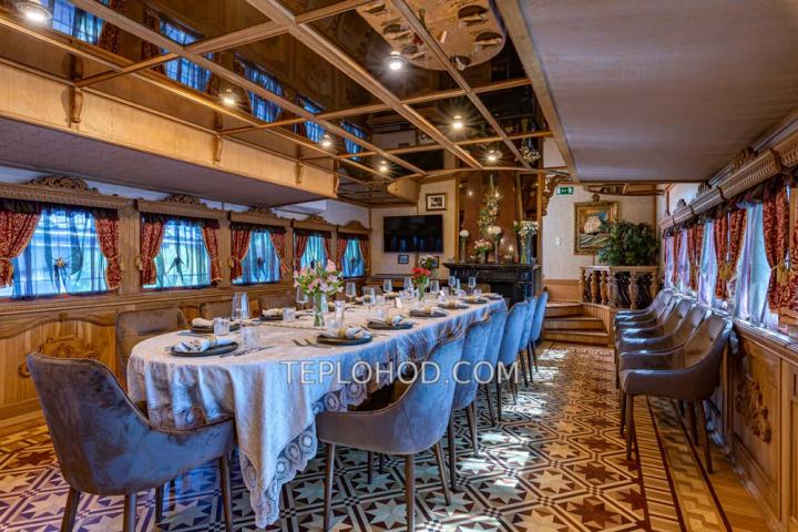 Теплоход “Чижик”