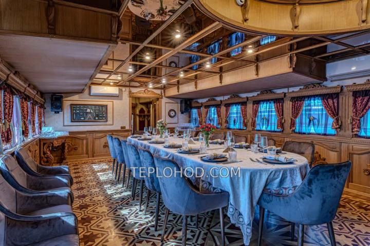 Теплоход “Чижик”