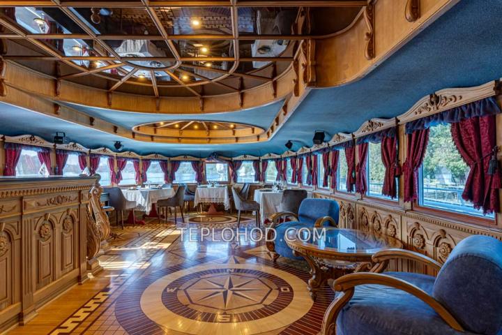 Теплоход “Чижик”