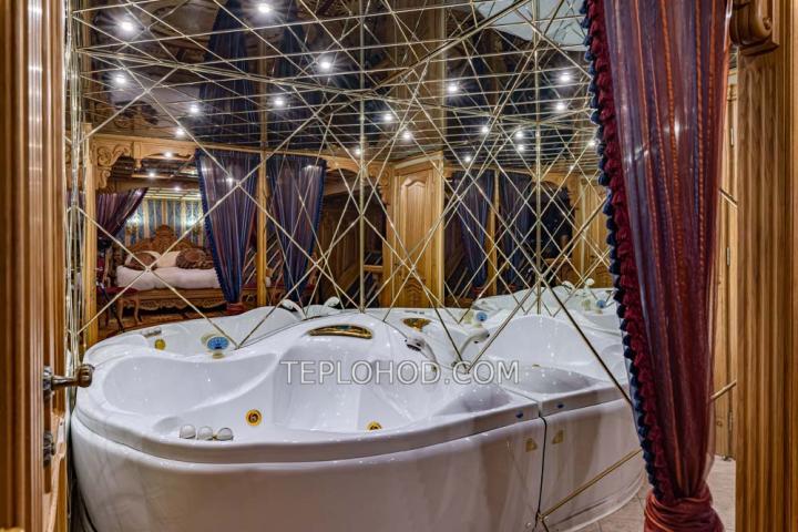 Теплоход “Чижик”