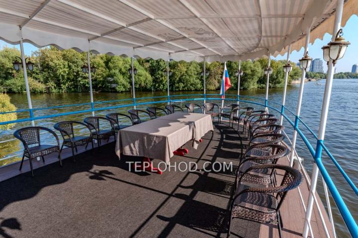 Теплоход “Чижик”