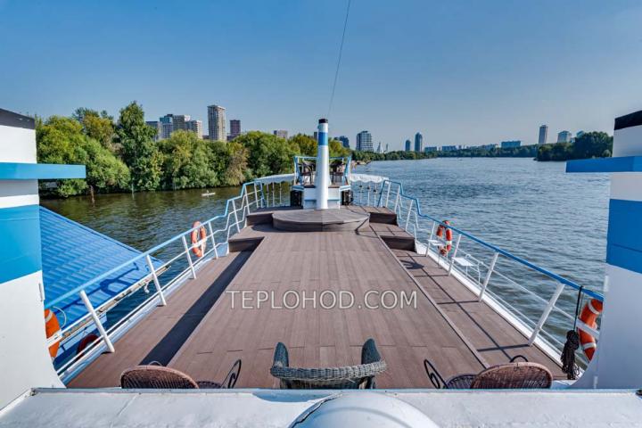 Теплоход “Чижик”