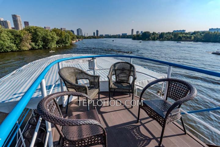 Теплоход “Чижик”