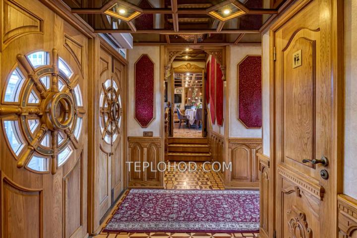 Теплоход “Чижик”