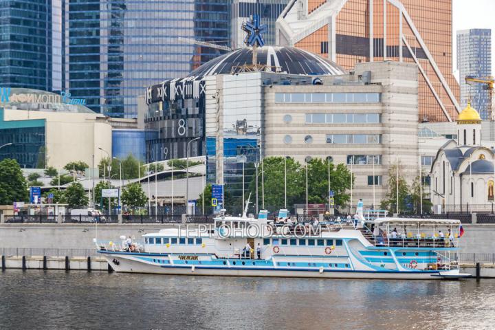 Теплоход “Чижик”