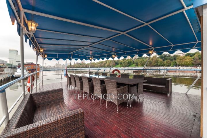 Теплоход “Чижик 2”