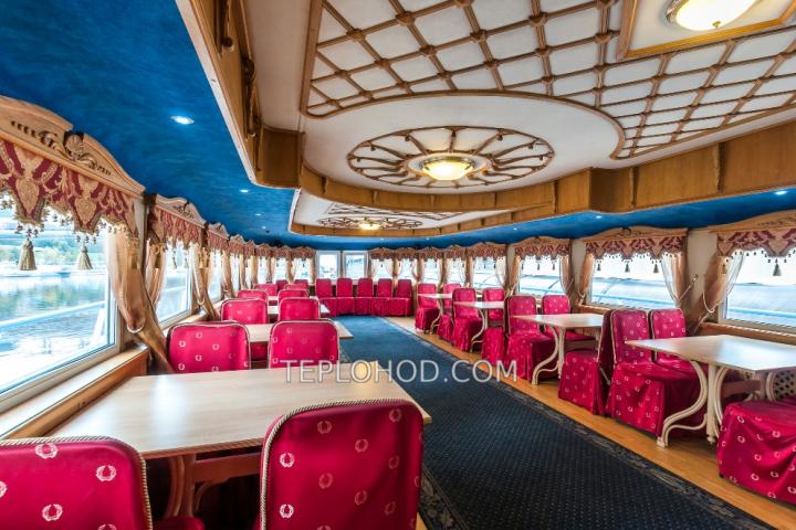 Теплоход “Чижик 2”