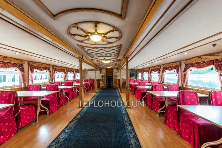 Теплоход “Чижик 2”