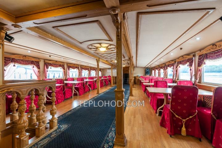 Теплоход “Чижик 2”