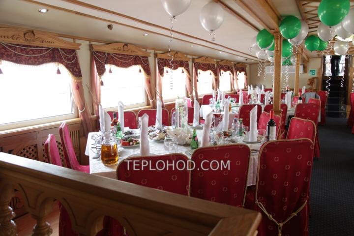 Теплоход “Чижик 2”