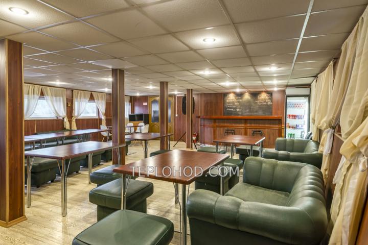 Теплоход “Денис Давыдов”