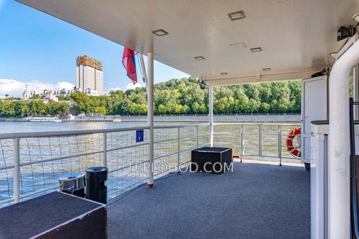 Теплоход “Держава”