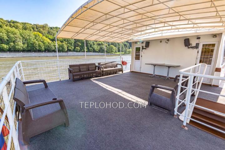 Теплоход “Держава”