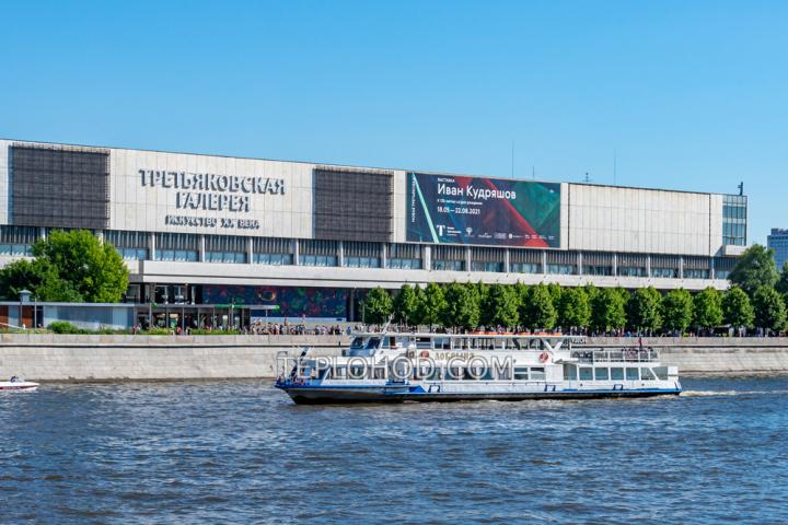 Теплоход “Добрыня”