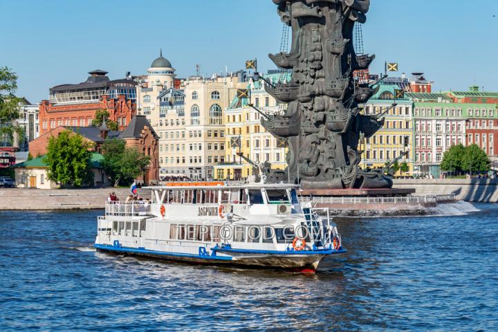 Теплоход “Добрыня”