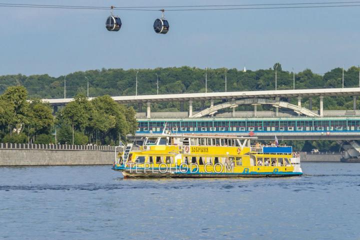 Теплоход “Добрыня”