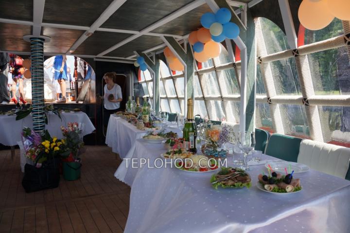 Теплоход “Джон Сильвер”