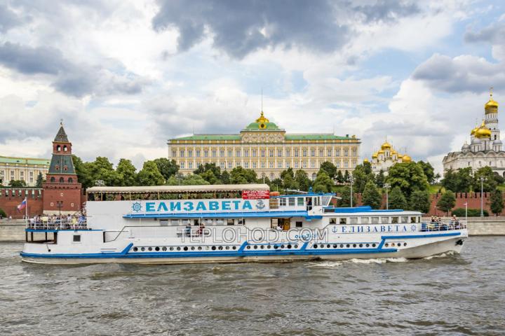 Теплоход “Елизавета”