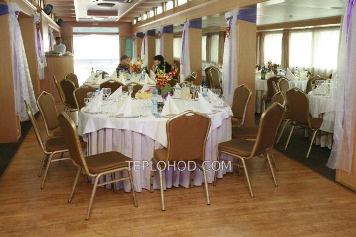 Теплоход “Федор Ушаков”