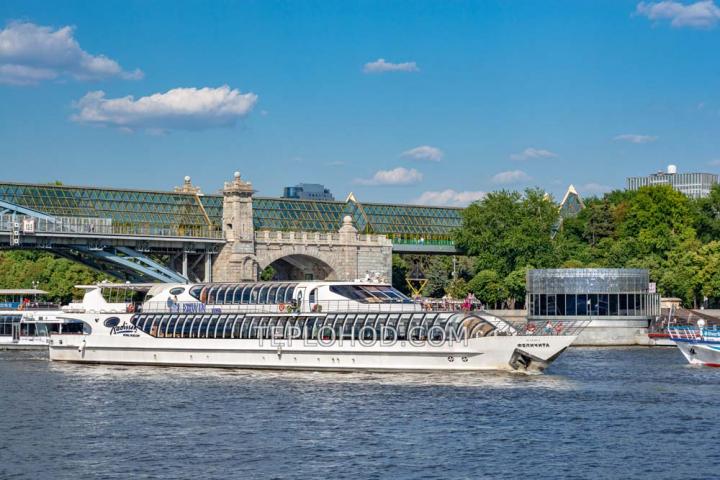 Теплоход “Феличита”